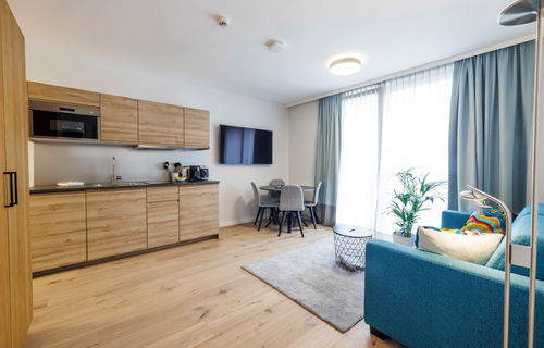 Die modern ausgestattete Wohnküche im Apartment Deluxe Plus.